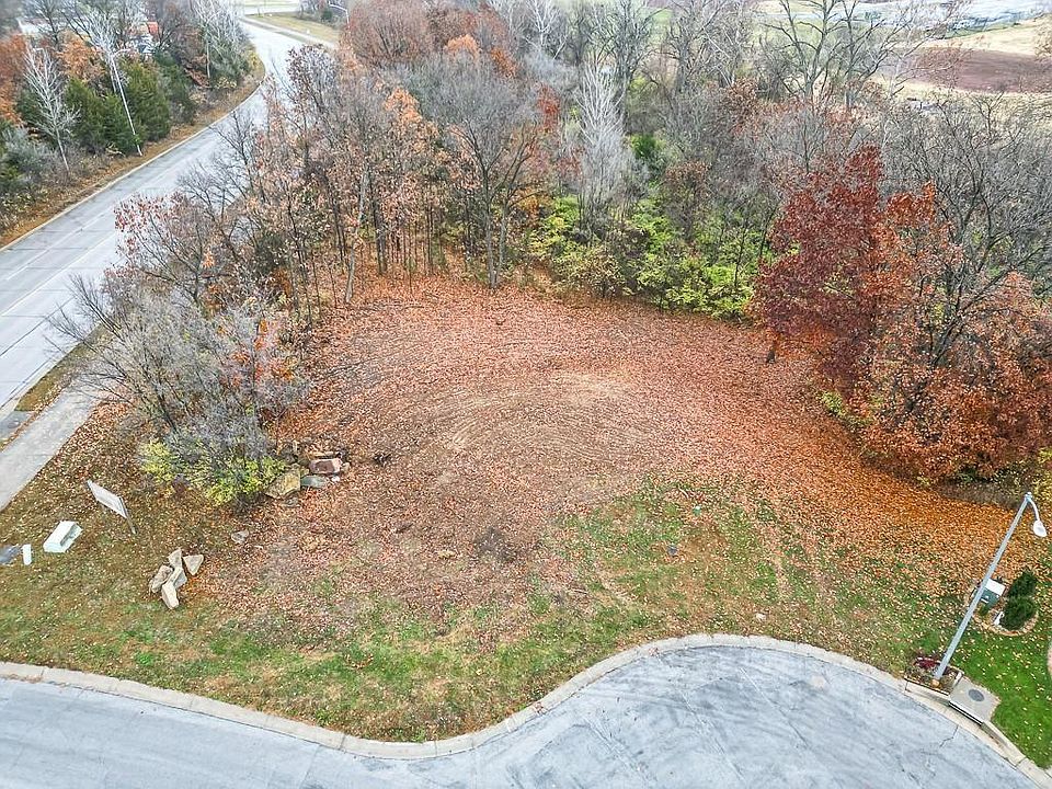 1st image of 1942 Edgewood Dr