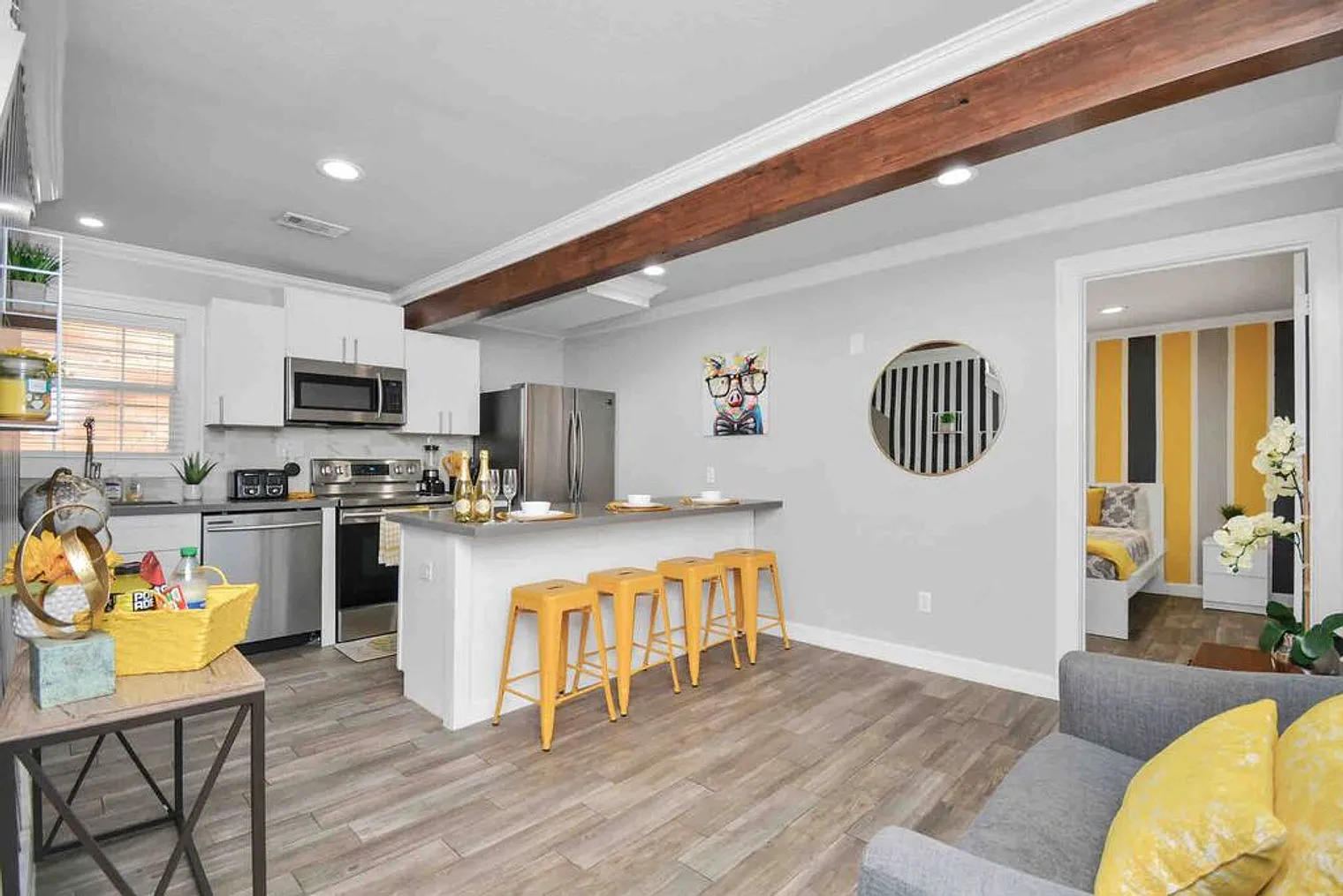 2 bed, 2.0 bath, 1194 sqft, $2,081 — Photo 3