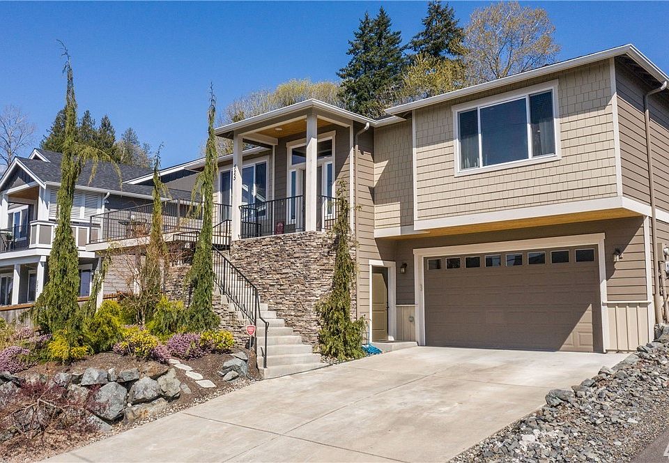 1st image of 525 115th Ave SE