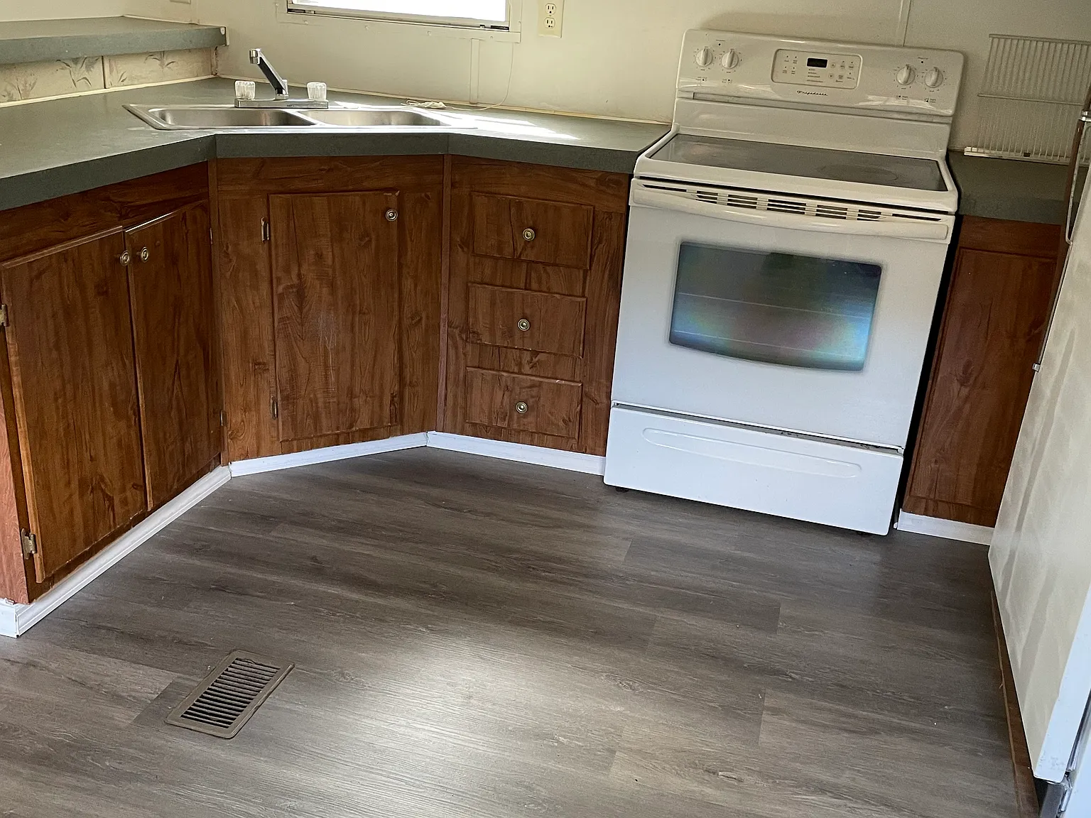 2 bed, 728 sqft, $1,000 — Photo 2