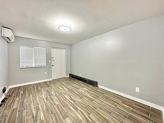 1st image of 24-20 31st St #1