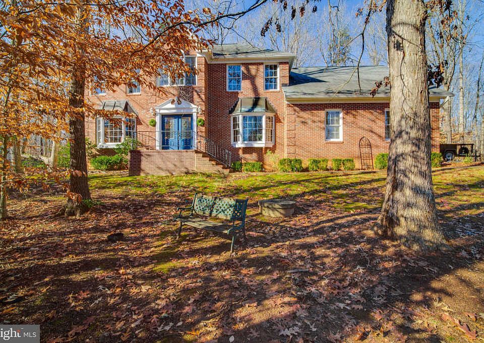 1st image of 8005 Pembroke Cir