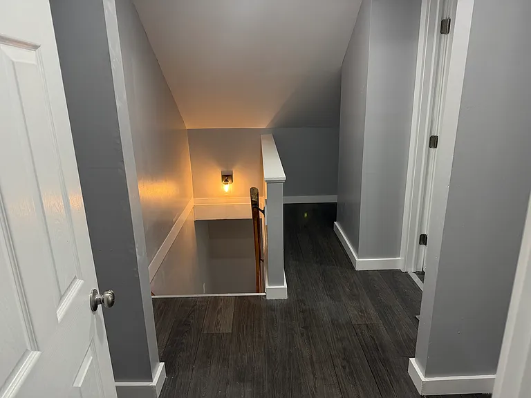 384 Norwich Ave — Photo 12