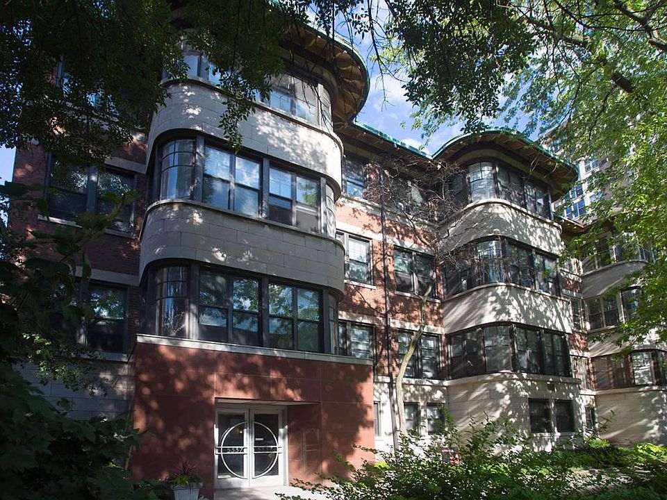 1st image of 5337 S Hyde Park Blvd #402