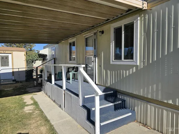 350 Grandview Dr Trailer 57, Twin Falls, ID 83301