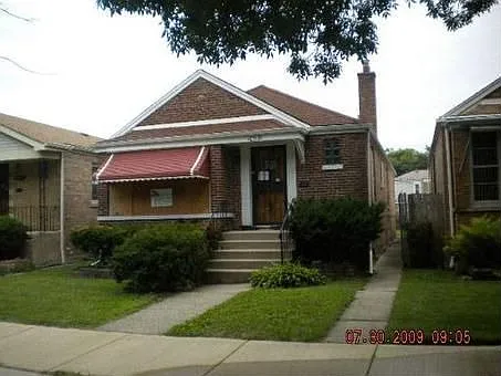 10521 S Prairie Ave photo 1