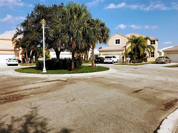 3rd image of 1038 Thistle Creek Ct