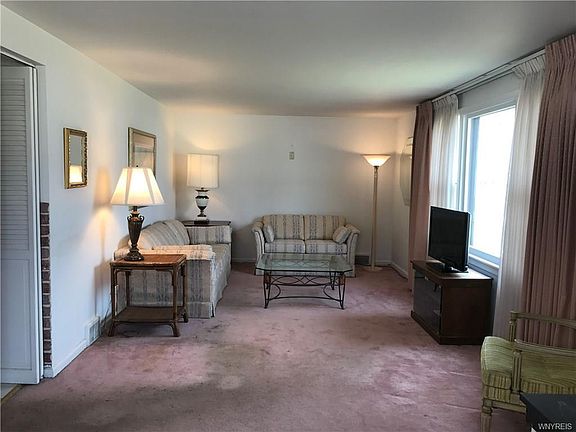 2nd image of 637 Highland Ave