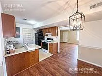 1100 Ashford Ln — Photo 4