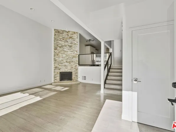 5307 Wilkinson Ave Unit 10, Valley Village, CA 91607