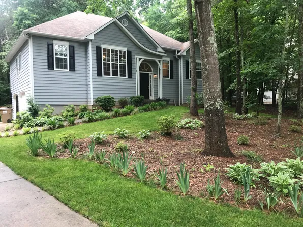 6820 Sarah Dr, Cumming, GA 30041