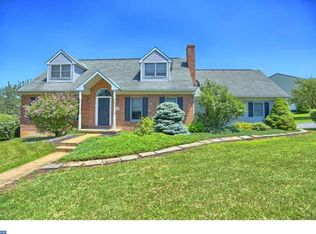 17 Kenny Dr, Mohnton, PA 19540