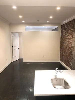 Rented by Voro New York | media 7