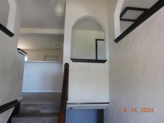 5th image of 5327 NW Elm Ave