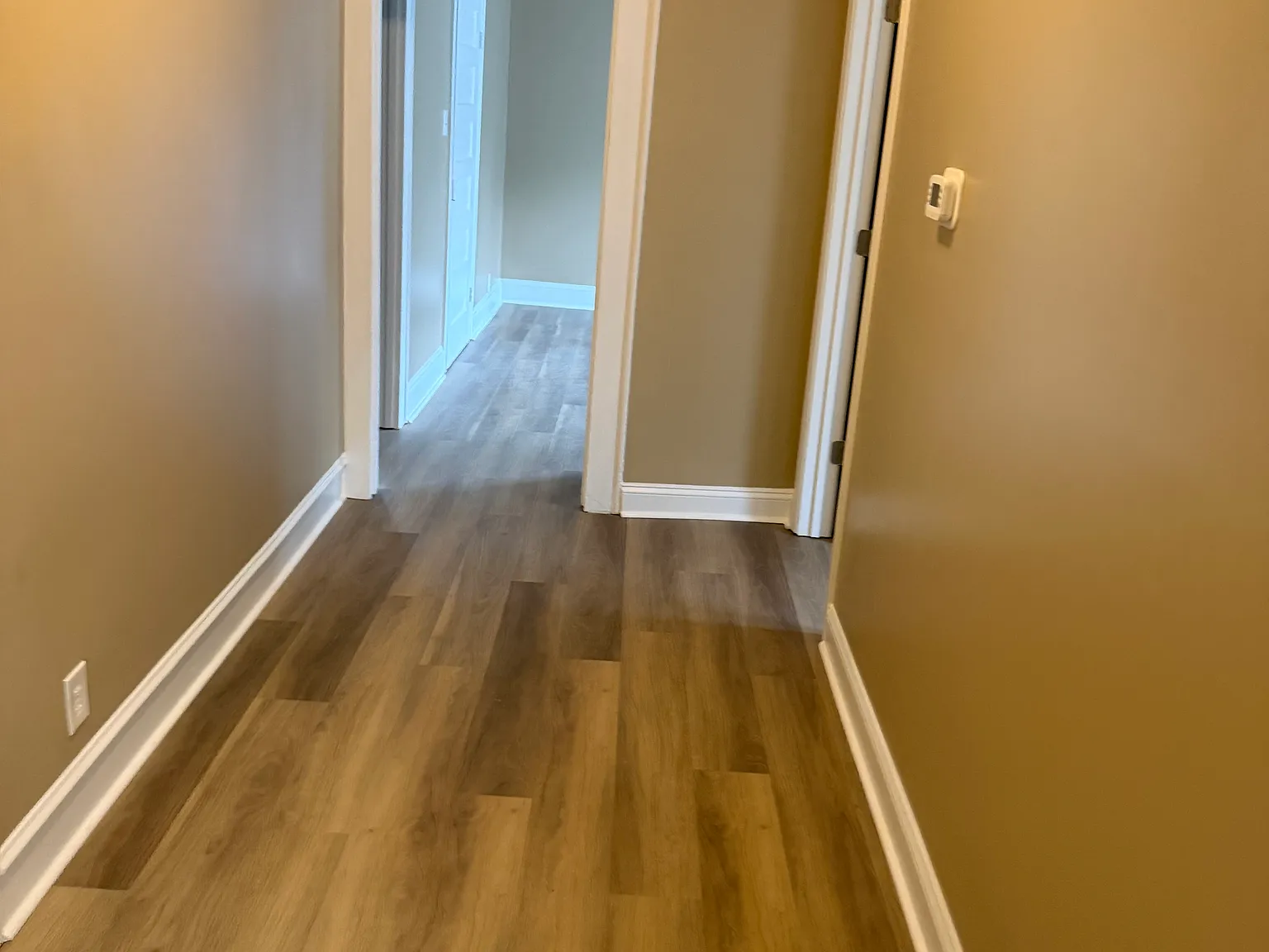 3 bed, 1083 sqft, $1,350 — Photo 2