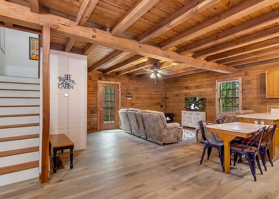 7th image of this home