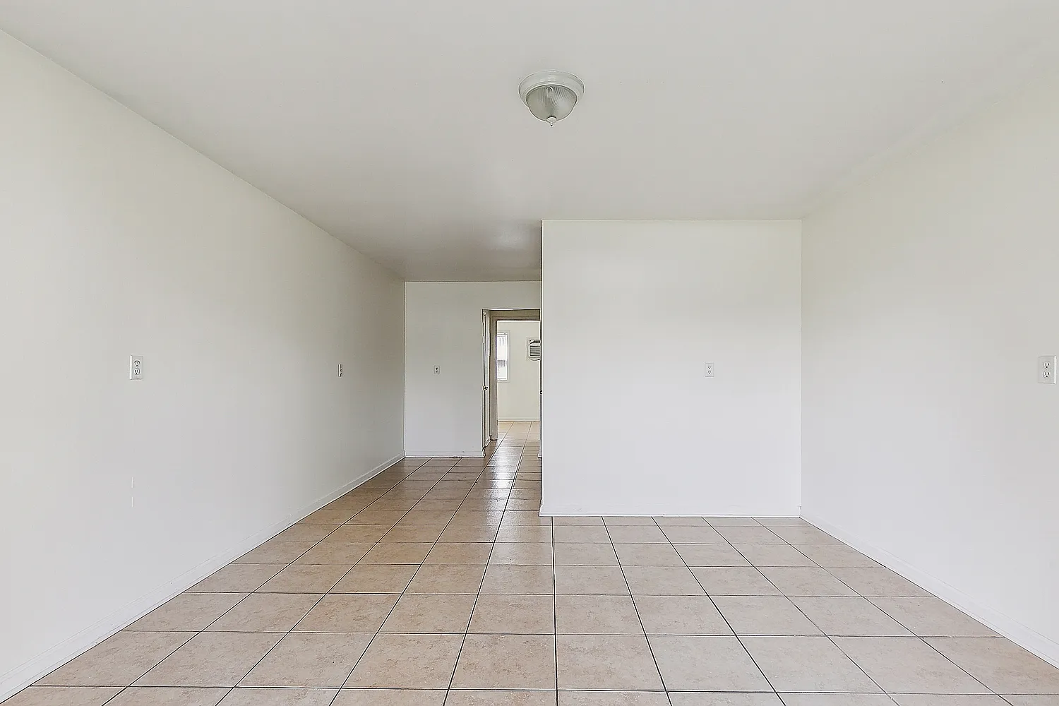 1118 Monroe St — Photo 4