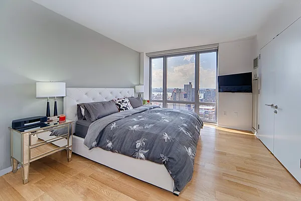 Rented by Brown Harris Stevens | media 16