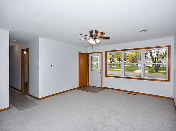 4th image of 765 Washington Blvd