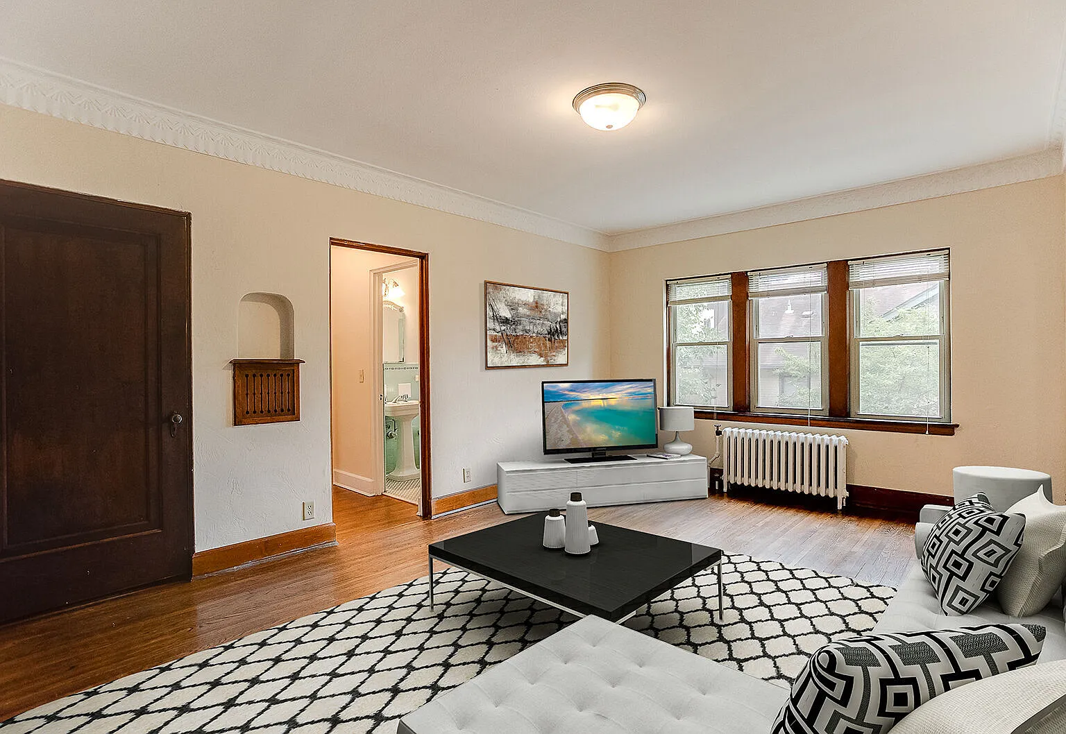 2885 James Ave. S. — Photo 3