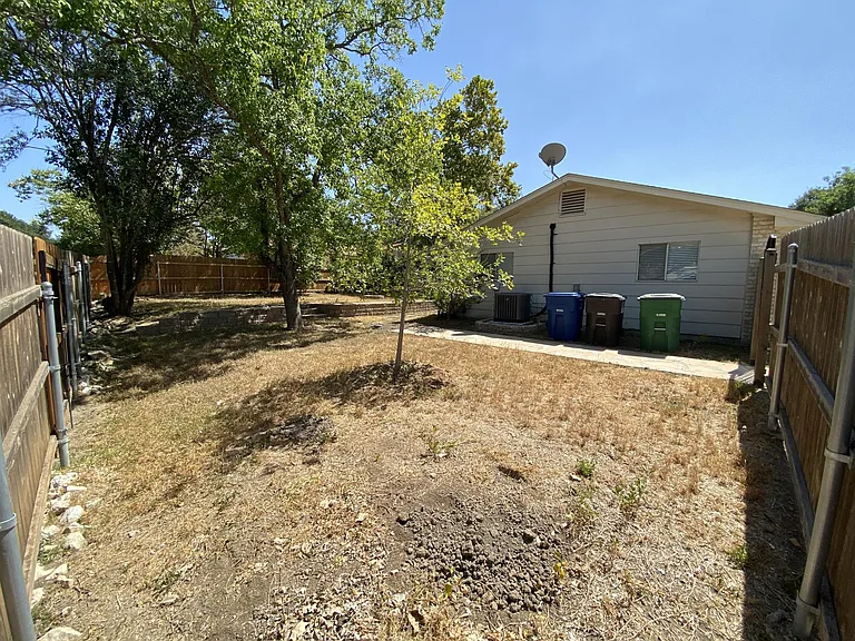 4318 Temple Hl — Photo 20