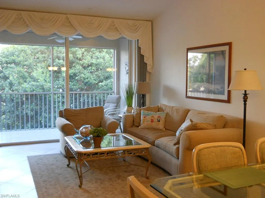 2 bed, 2.0 bath, 1257 sqft, $2,200 — Photo 3