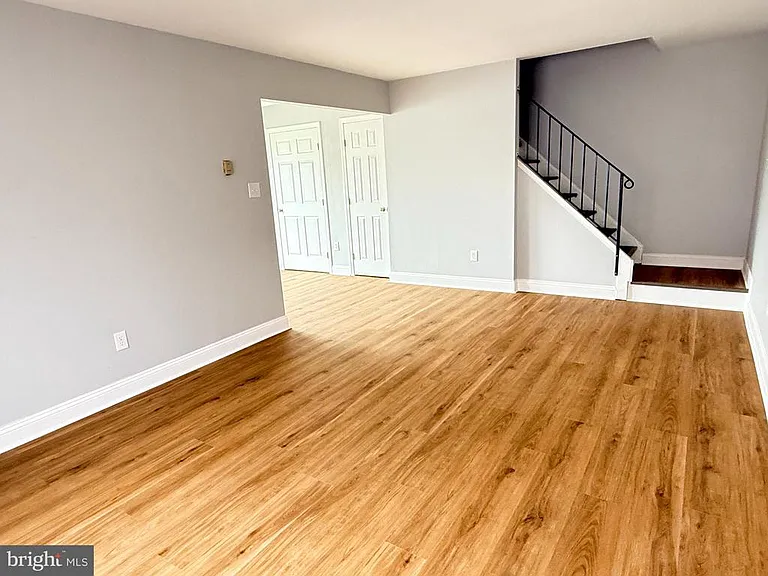 3 Lawrence Ct — Photo 4