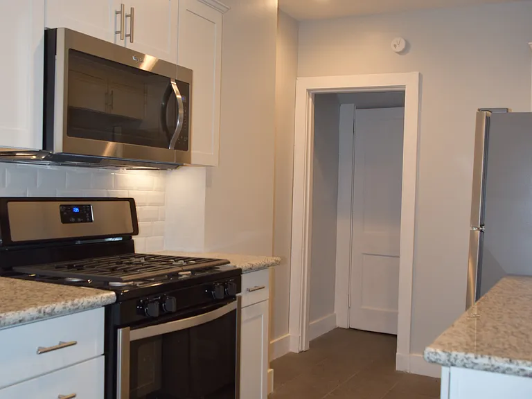 6418 Phillips Ave — Photo 6