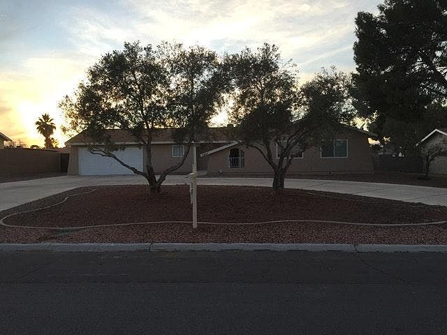 1st image of 7957 Red Barn Dr
