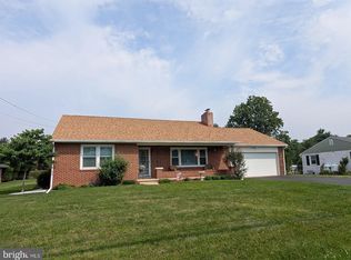 835 Old Forge Rd, New Cumberland, PA 17070