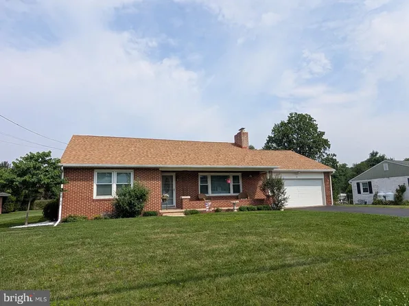 835 Old Forge Rd, New Cumberland, PA 17070