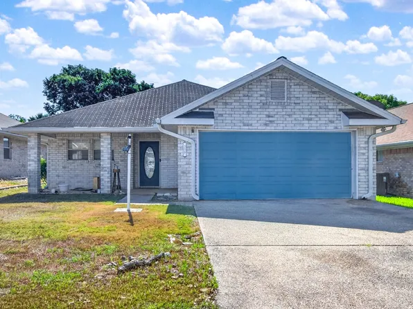 209 Coronado Circle, Kerrville, TX 78028