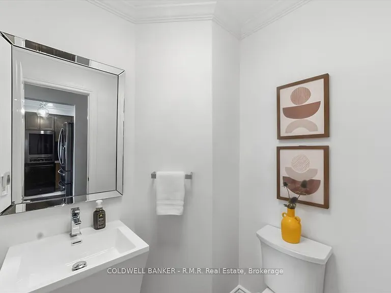 45 Angier Cres — Photo 22