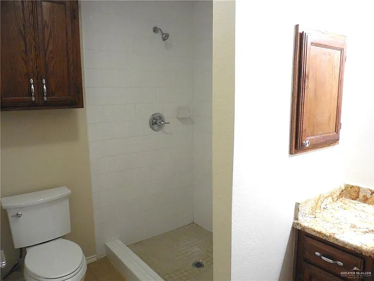118 E Iris Ave — Photo 17