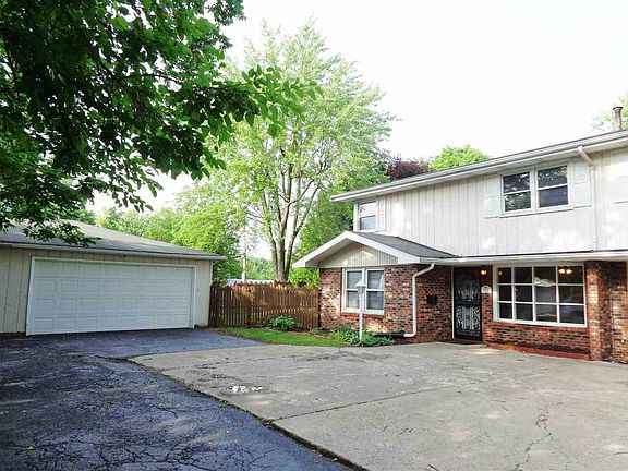 2nd image of 2836 W Sheffield Dr