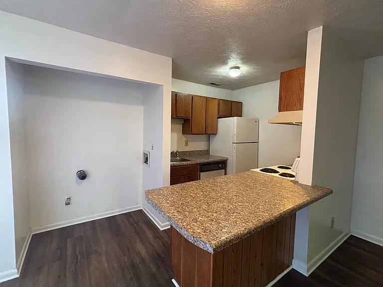6400 Starbrook Dr #7 — Photo 9
