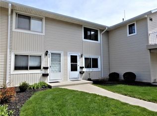 624 Eastbrooke Ln, Rochester, NY 14618