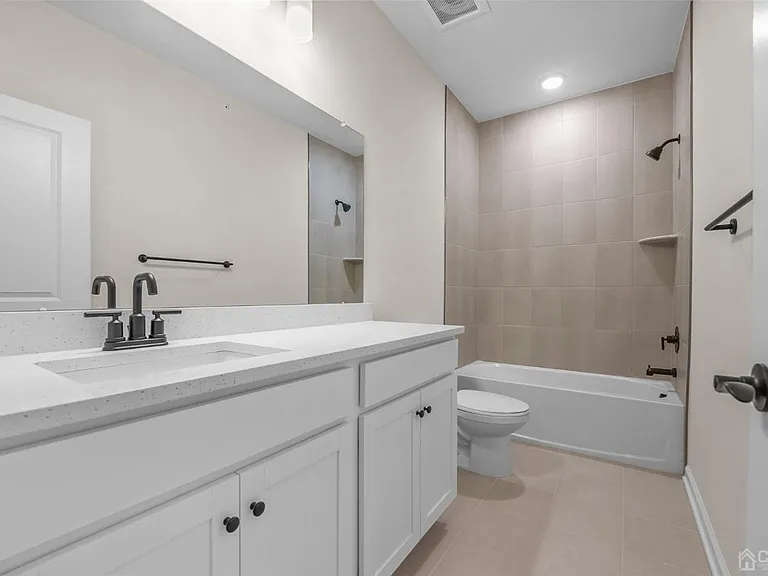 204 Lyla Ln — Photo 17