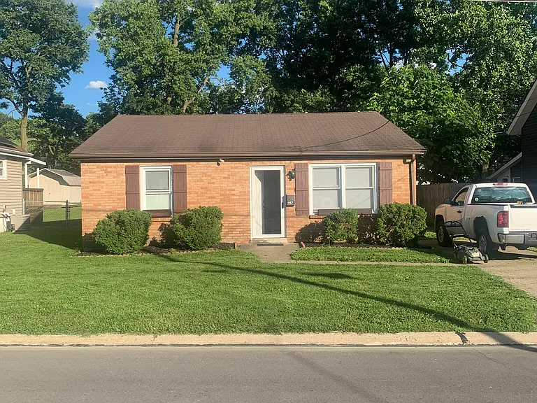 447 Palace Ave — Photo 1