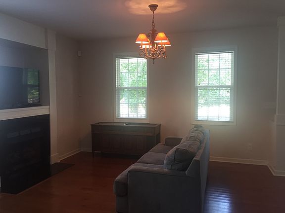 Living Room w/ Gas Fireplace