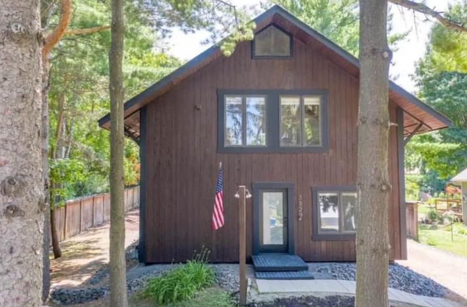 2024 Update
East side of house has privacy fence extension.
Driveway has a manual retractable fence. 
Yard fully fenced off.