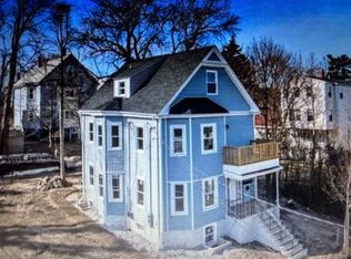 124 Glendower Rd FLOOR 2, Roslindale, MA 02131