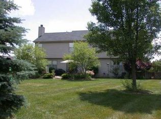 7589 Pinehill Rd, Lewis Center, OH 43035