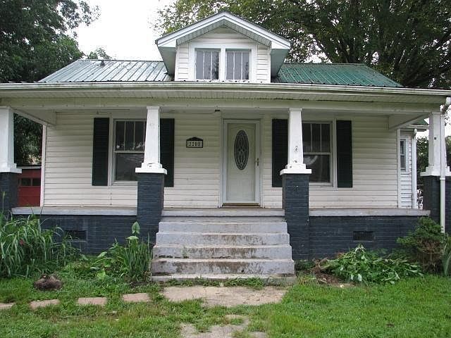1st image of 2208 NE Lawson Ave