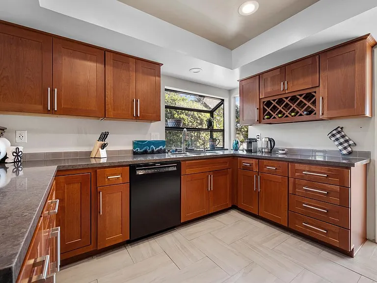 24232 Tahoe Ct — Photo 22