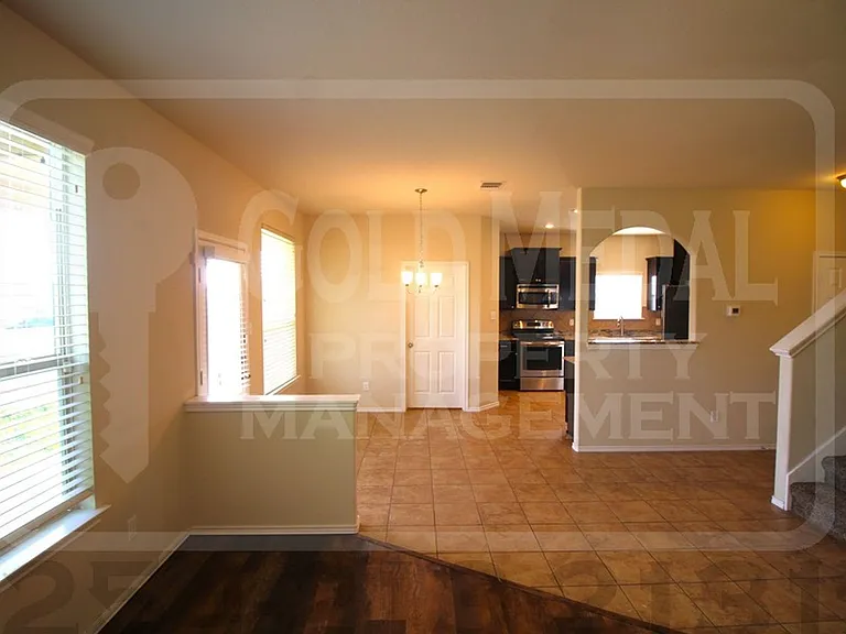 604 Cody James Dr — Photo 8