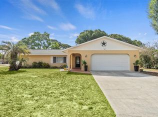 1477 Georgetowne Dr, Sarasota, FL 34232