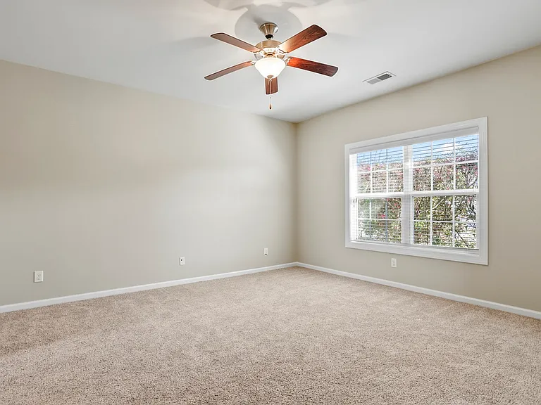 5 Cross Gate Ct — Photo 17