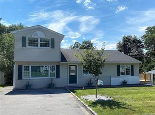 17 Barnett Rd E, Monroe, NY 10950