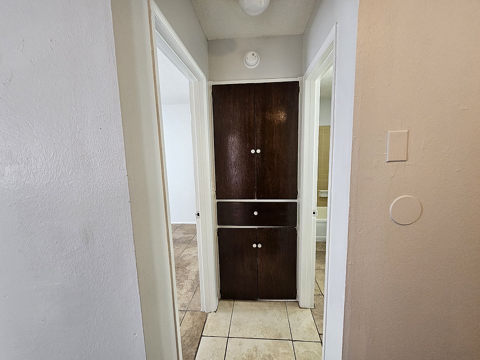 1st image of 2116 SW 51st St APT 10